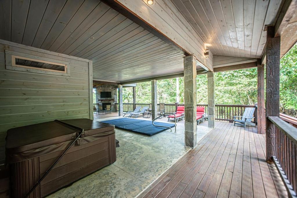 Merlot Mountain - Heated Spa Pool And Hot Tub! Cabin Broken Bow Esterno foto