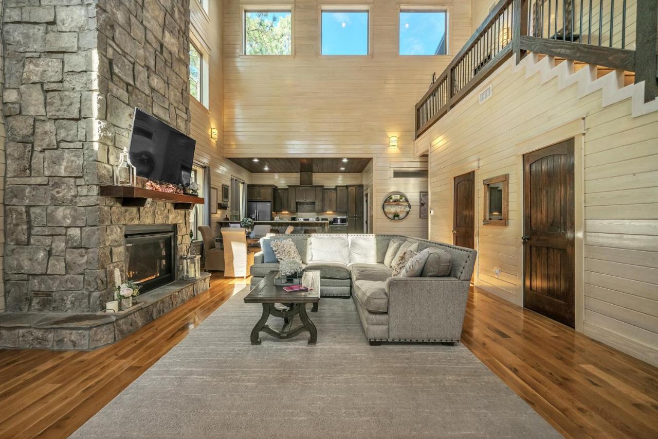 Merlot Mountain - Heated Spa Pool And Hot Tub! Cabin Broken Bow Esterno foto