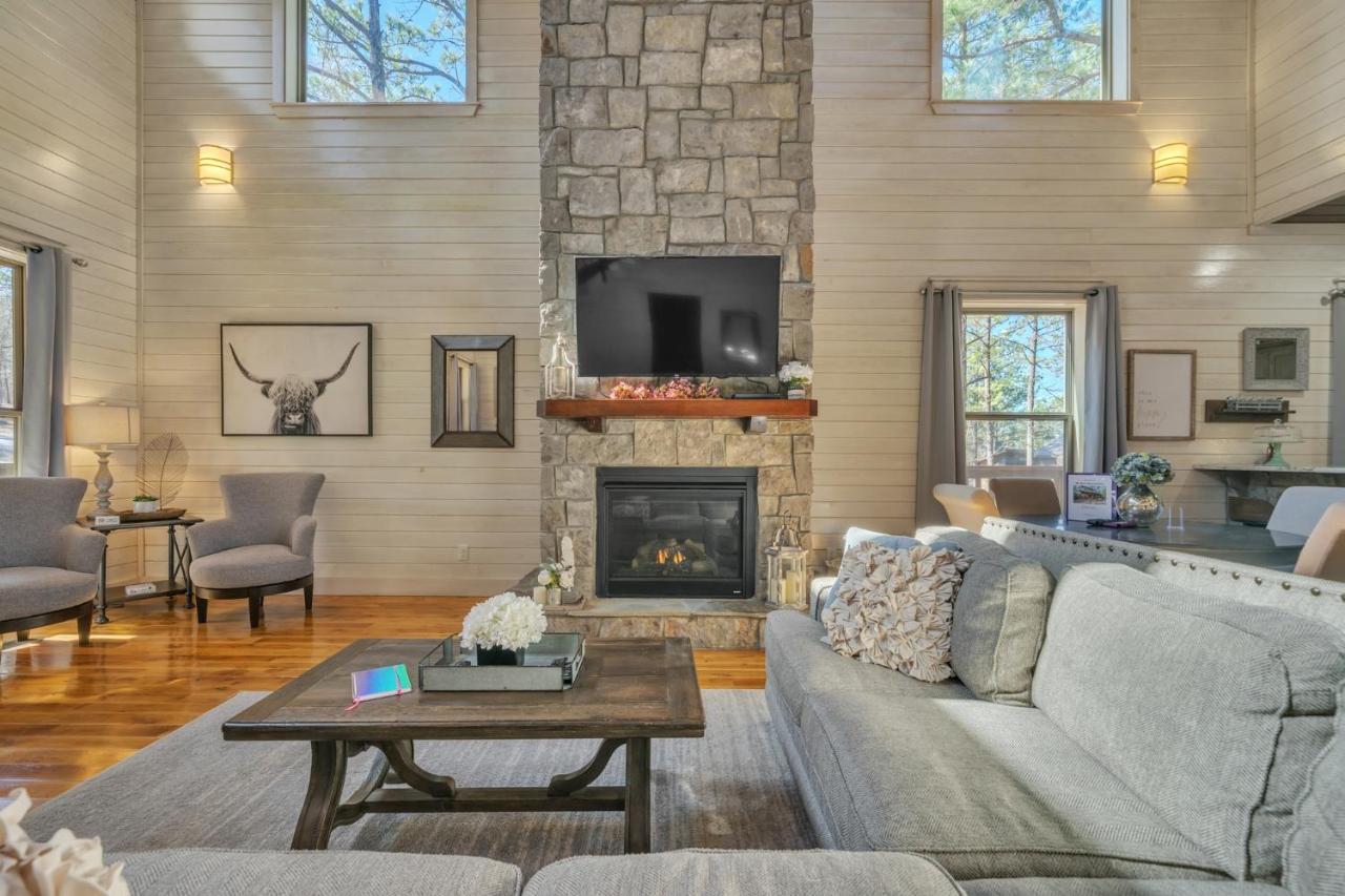 Merlot Mountain - Heated Spa Pool And Hot Tub! Cabin Broken Bow Esterno foto