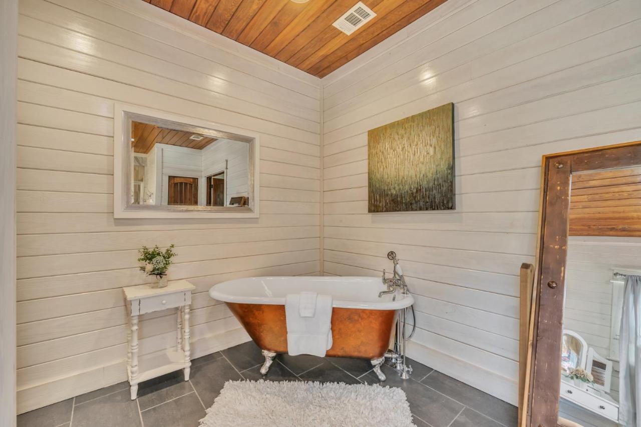 Merlot Mountain - Heated Spa Pool And Hot Tub! Cabin Broken Bow Esterno foto