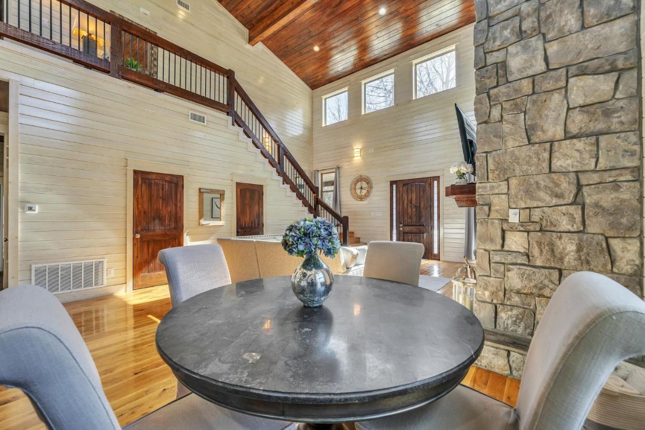 Merlot Mountain - Heated Spa Pool And Hot Tub! Cabin Broken Bow Esterno foto