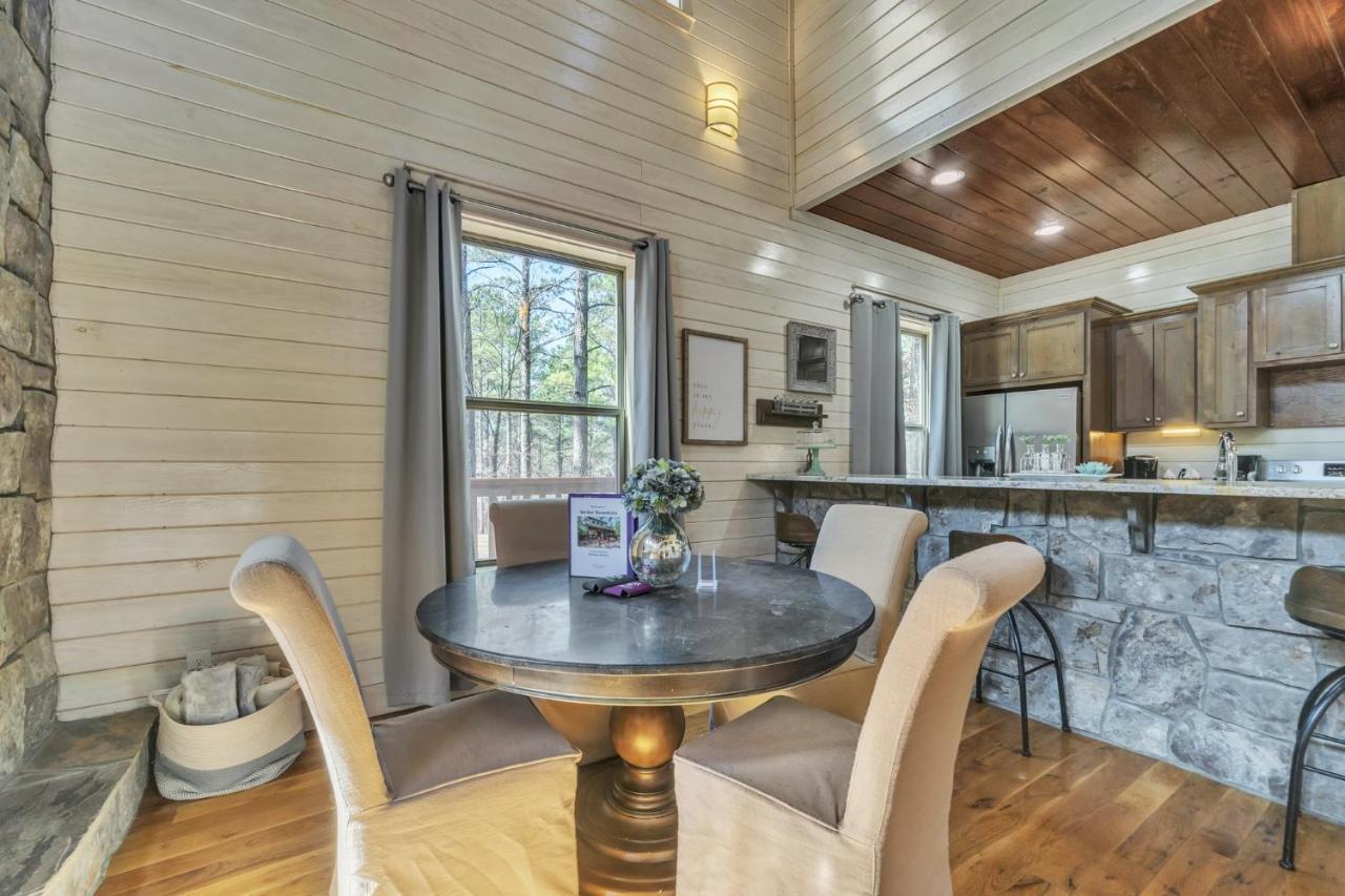 Merlot Mountain - Heated Spa Pool And Hot Tub! Cabin Broken Bow Esterno foto